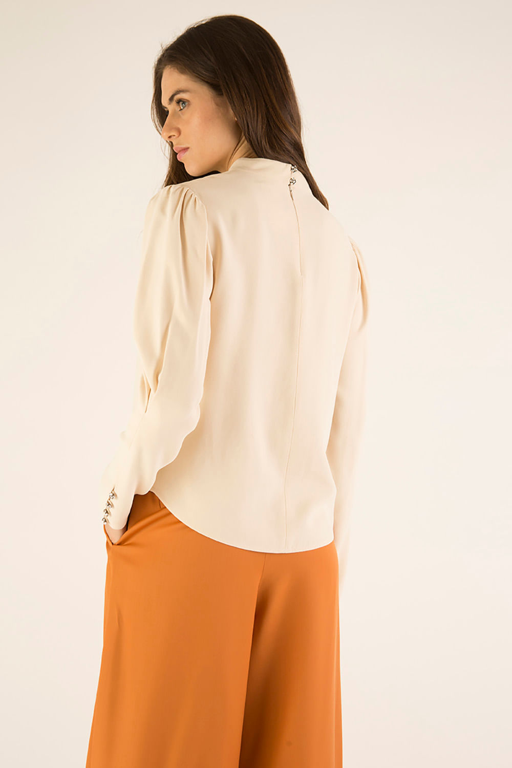 blusa nude manga longa